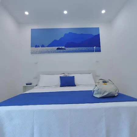 La Casa Degli Amici Bed & Breakfast Sorrento Exterior photo